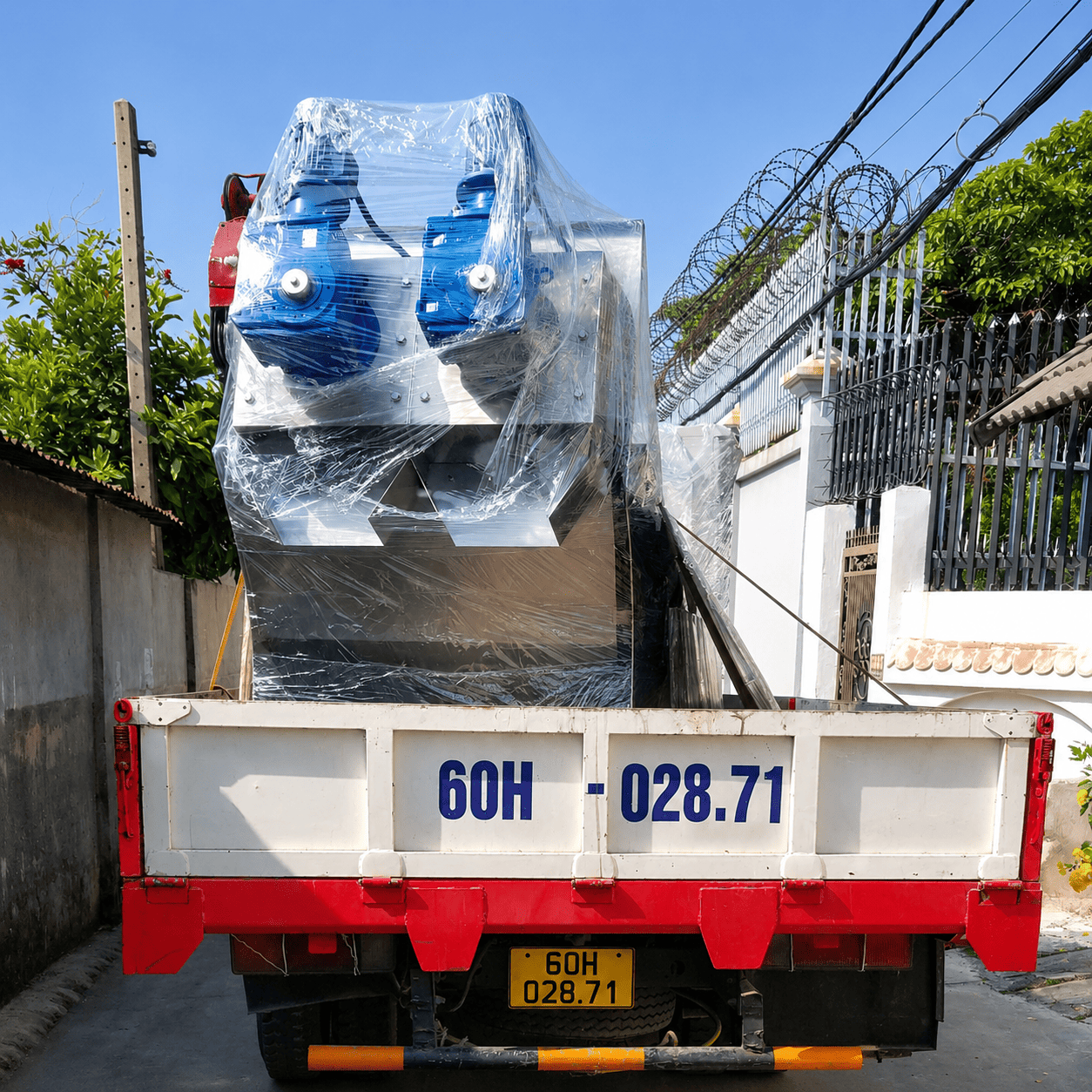 Máy ép bùn trục vít hay máy ép bùn ly tâm tốt hơn